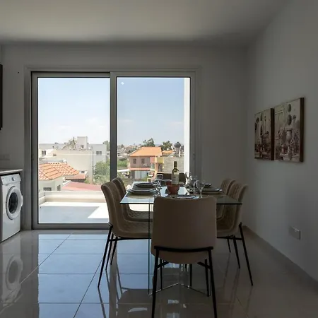 Harmonia 2-br In Livadia * 拉纳卡
