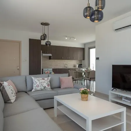 Apartment Harmonia 2-br In Livadia