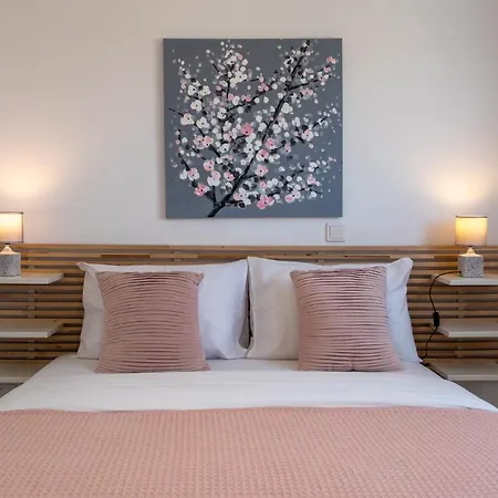 Harmonia 2-br In Livadia