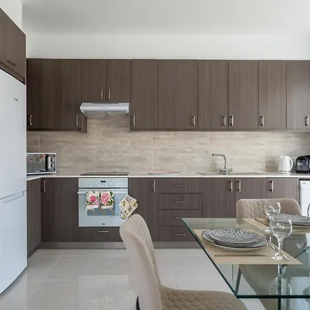 Harmonia 2-br In Livadia *