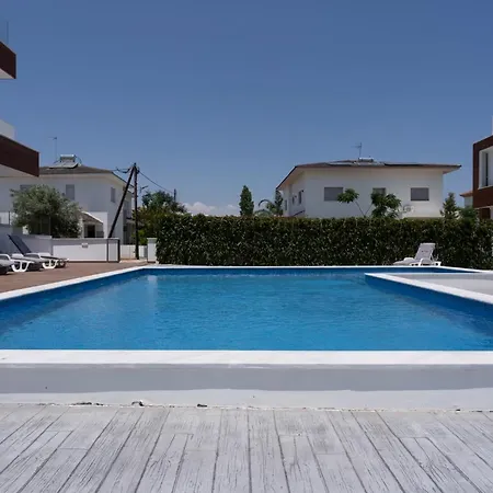 Harmonia 2-br In Livadia Apartment